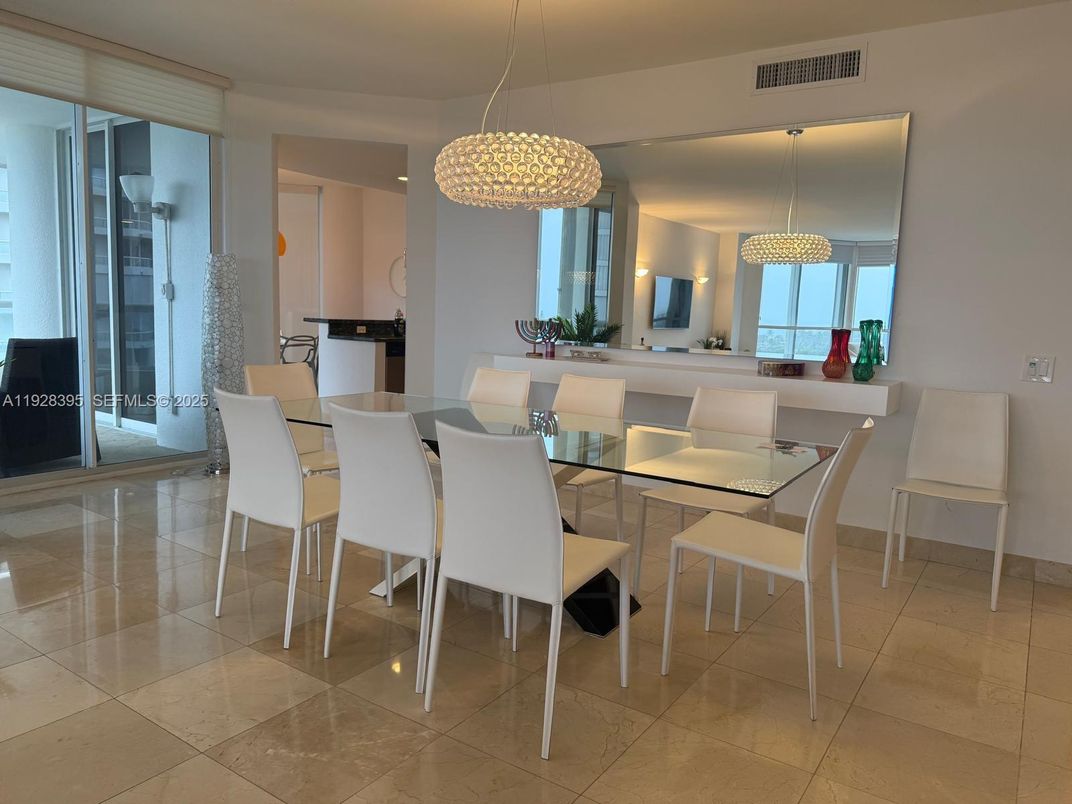 Chandelier, Dining room, Interior, Pendant Lights