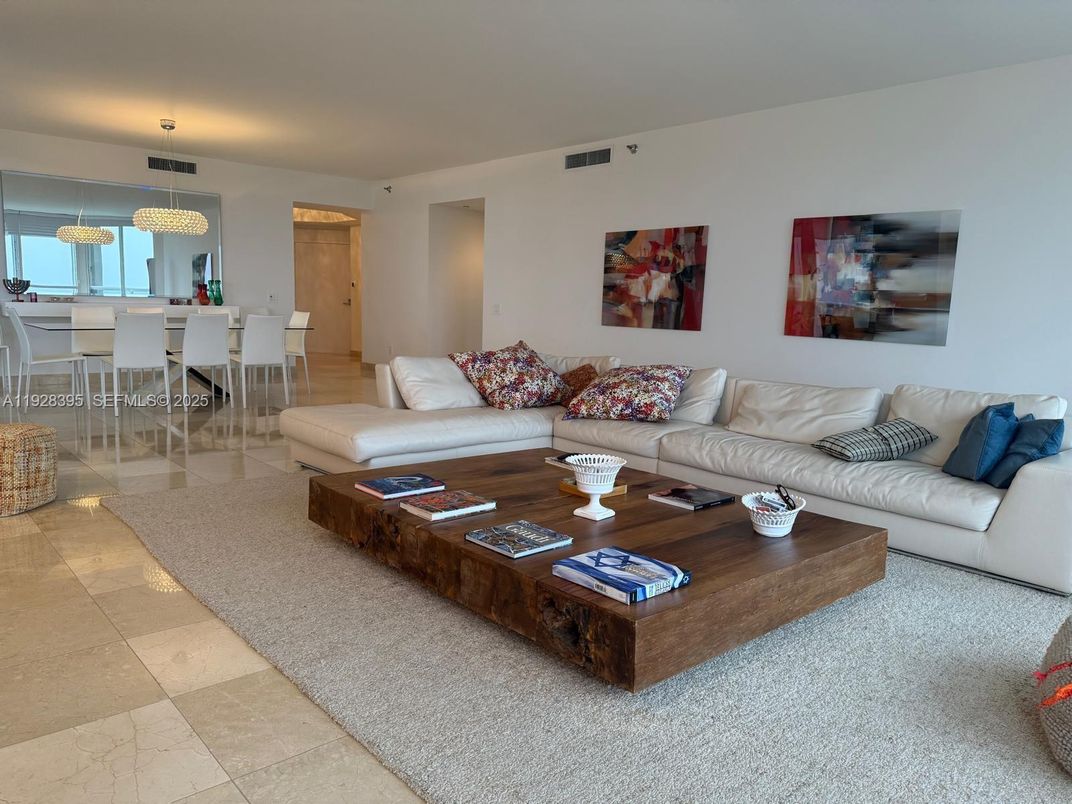 Chandelier, Dining room, Interior, Living room, Pendant Lights