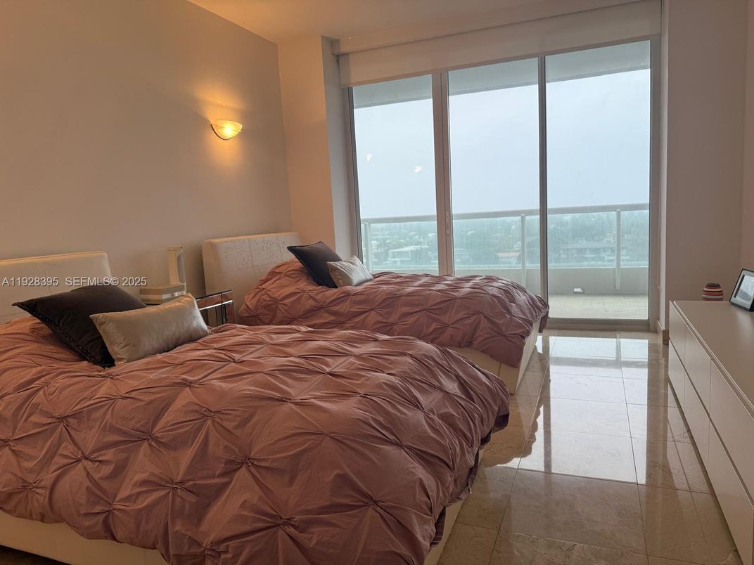 Bedroom, Interior, Water