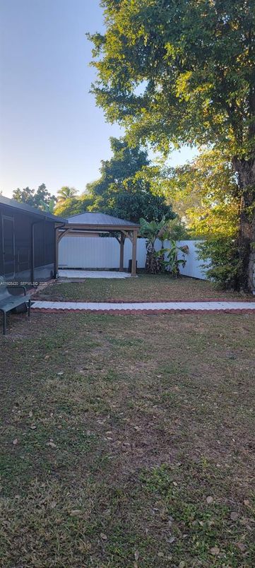 Backyard, Exterior, Hot Tub