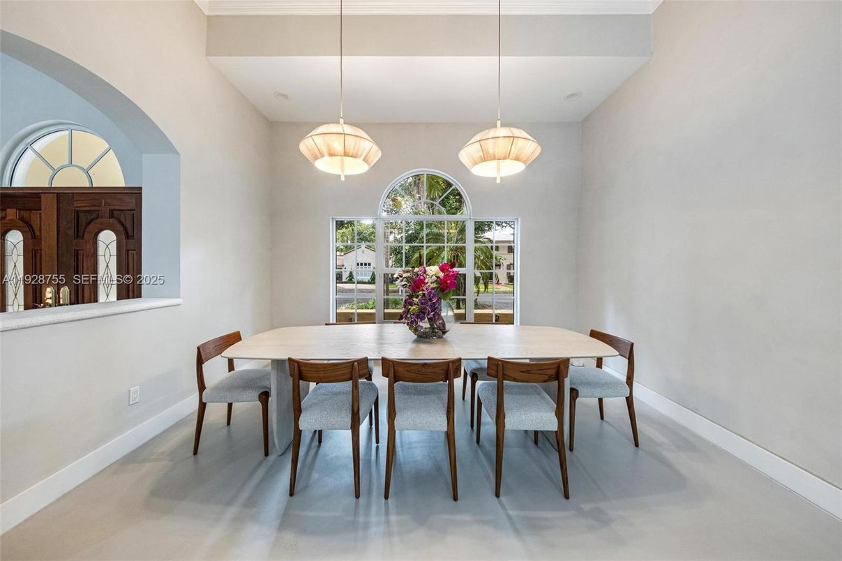 Dining room, Interior, Pendant Lights