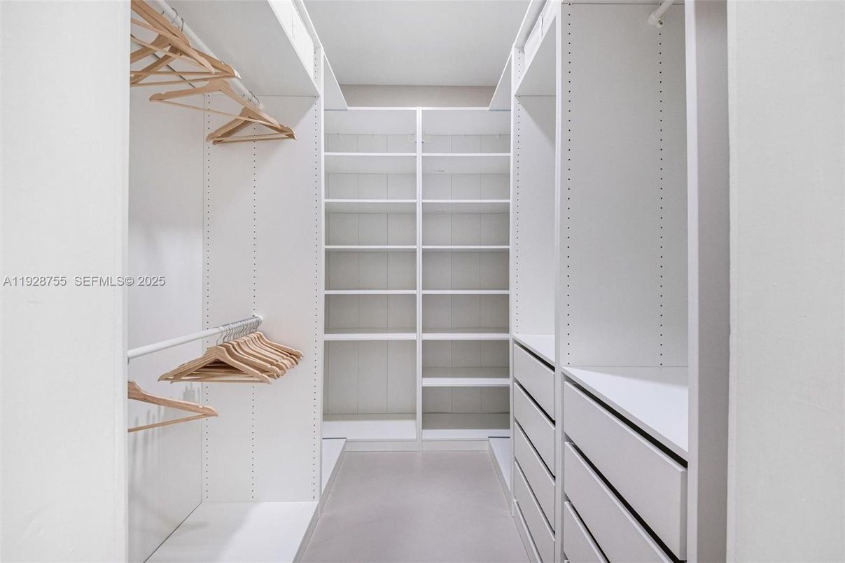 Interior, Walk-in Closets