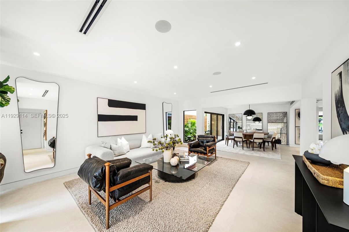 Dining room, Interior, Living room, Recessed Lighting