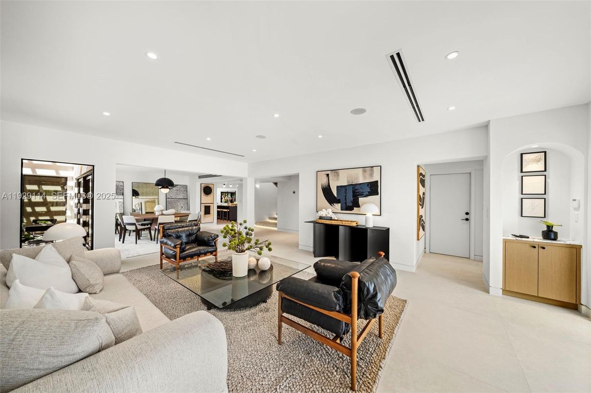 Dining room, Interior, Living room, Recessed Lighting