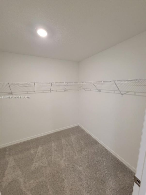 Empty room, Interior, Recessed Lighting, Walk-in Closets