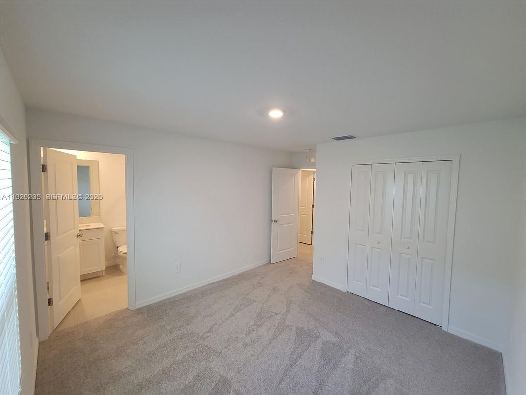 Bathroom, Empty room, Interior, Recessed Lighting