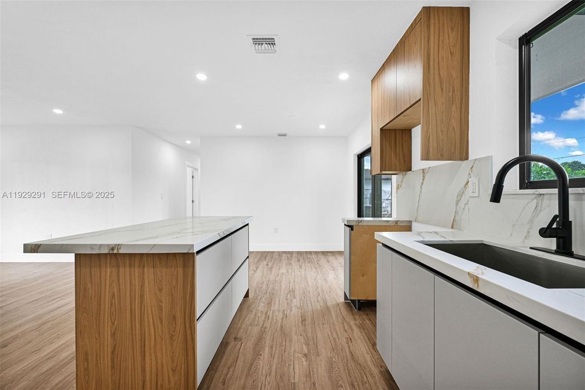 Interior, Kitchen, Marble Walls, Recessed Lighting, Wood Texture Flooring