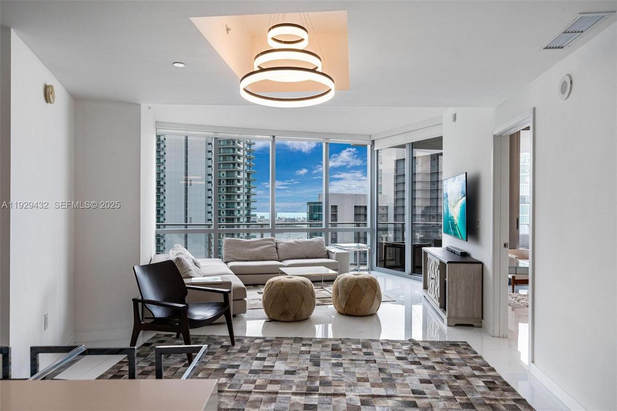 Interior, Living room, Pendant Lights, Recessed Lighting, Water