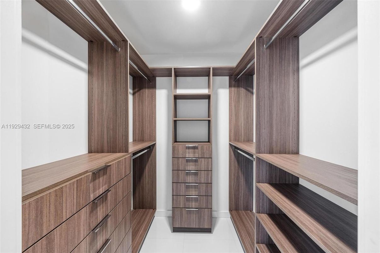Interior, Recessed Lighting, Walk-in Closets