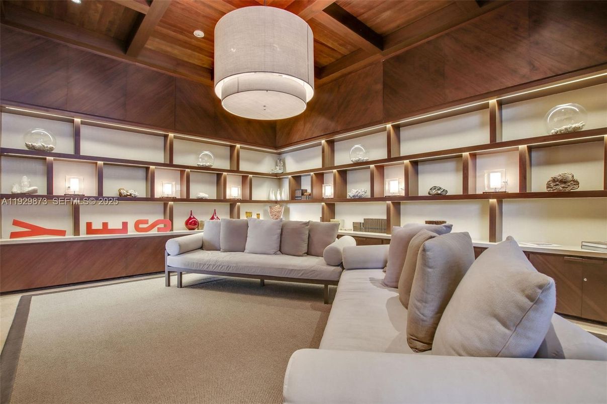 Interior, Living room, Recessed Lighting, Wooden Beams, Wooden Ceilings