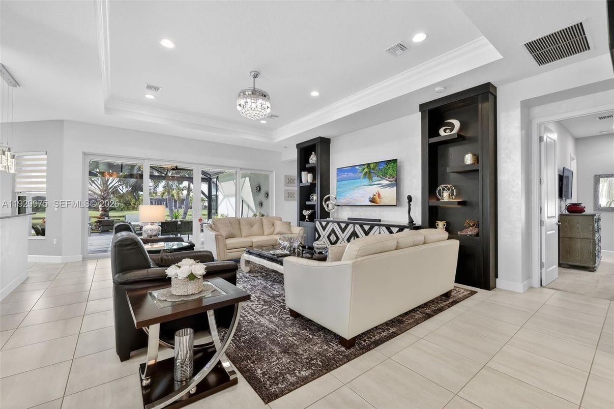 Interior, Living room, Pendant Lights, Recessed Lighting