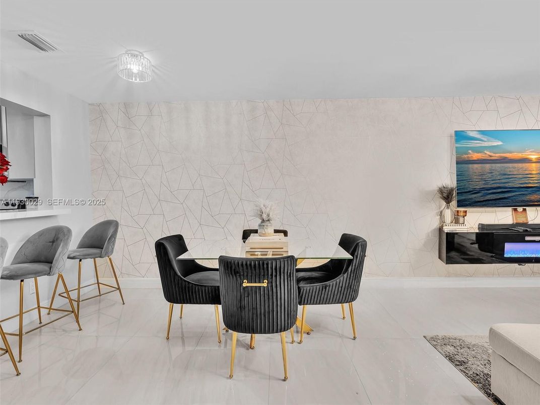 Dining room, Interior, Marble, Marble Walls, Water