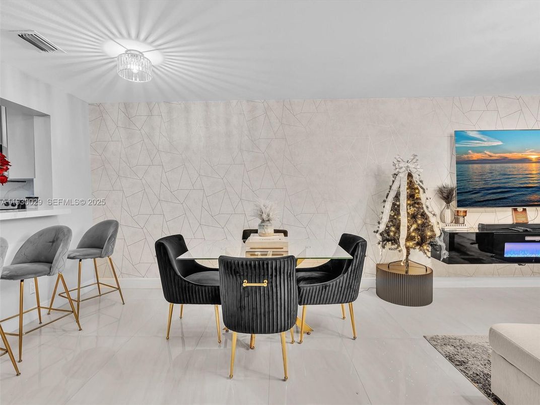 Dining room, Interior, Marble, Marble Walls, Water