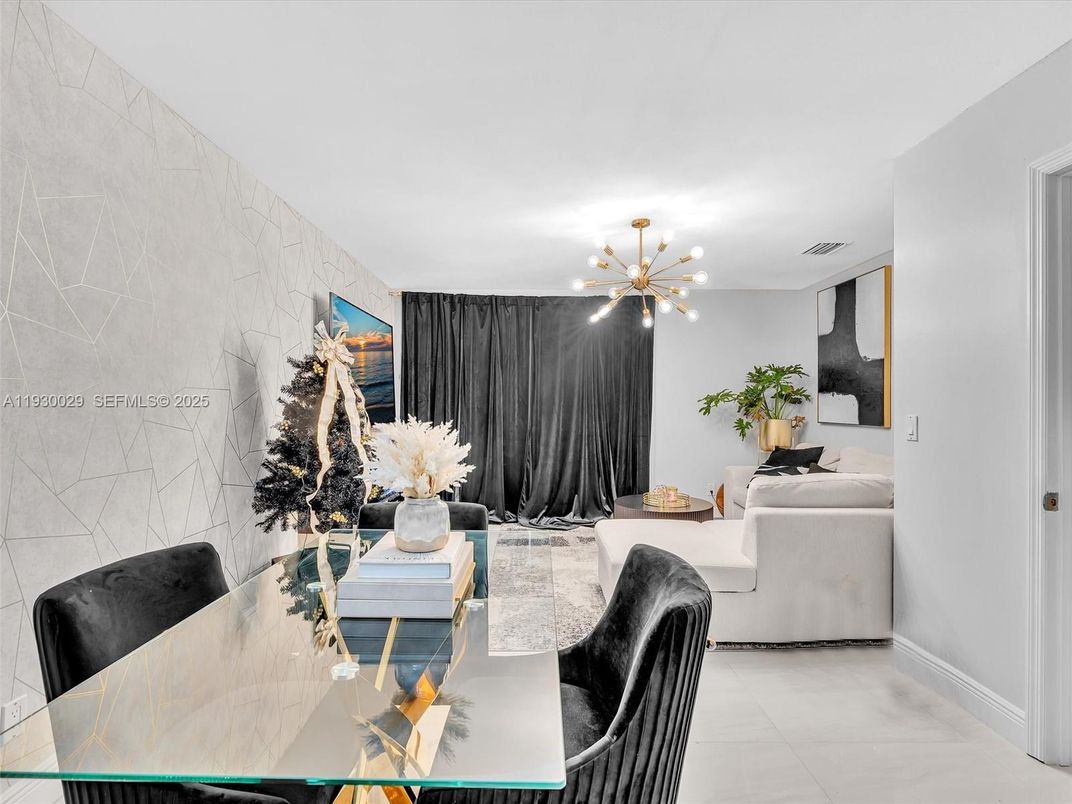 Dining room, Interior, Living room, Pendant Lights