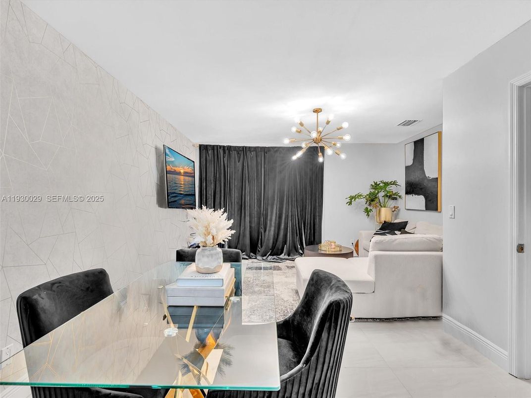 Dining room, Interior, Living room, Pendant Lights