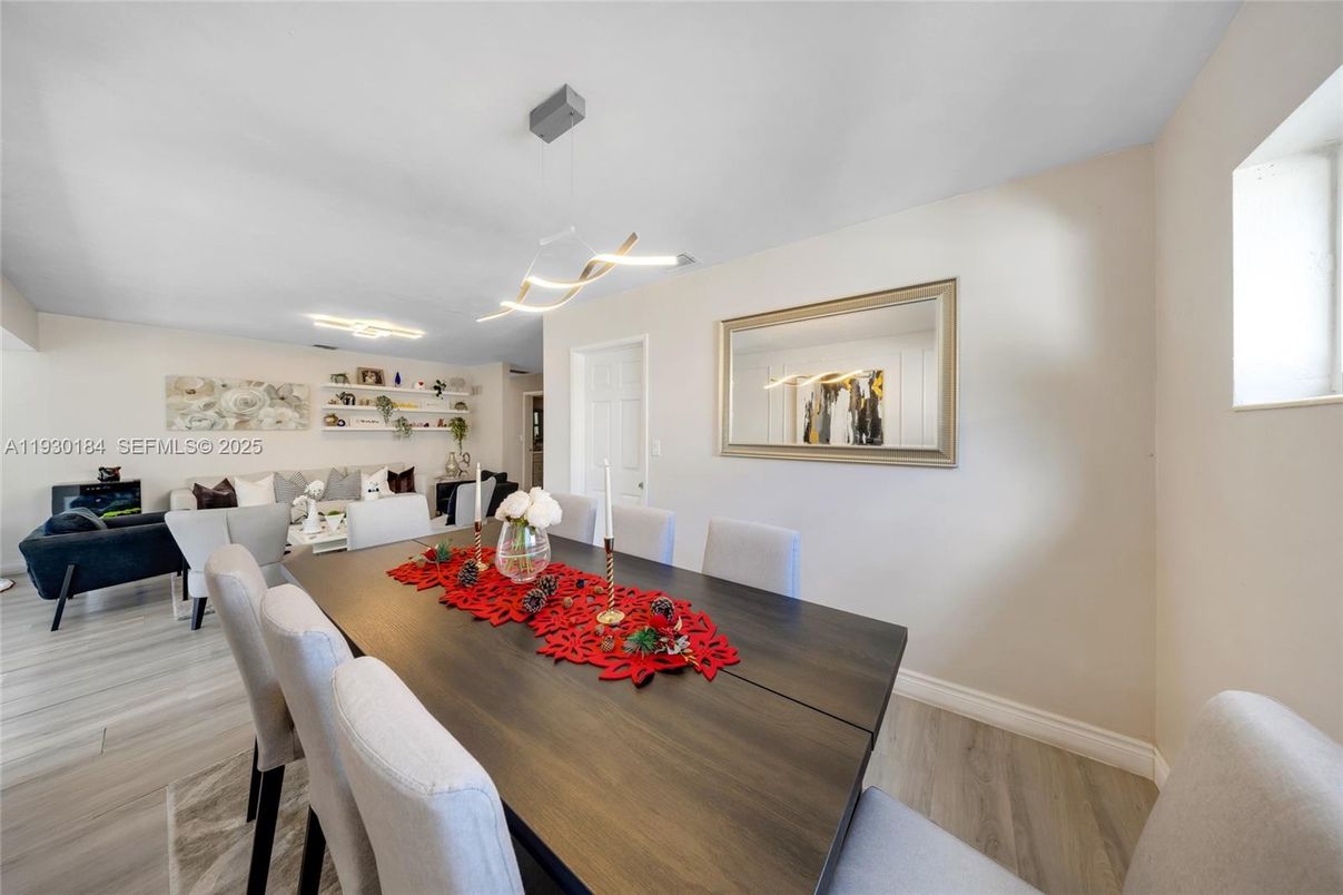 Dining room, Interior, Living room, Pendant Lights, Wood Texture Flooring
