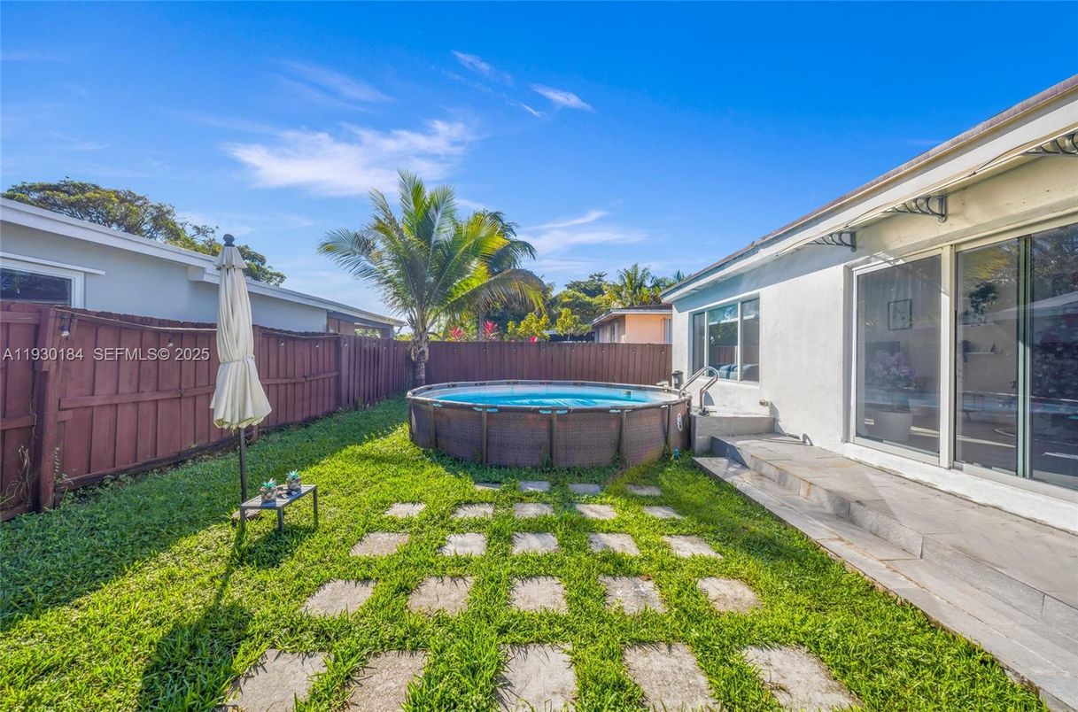 Backyard, Exterior, Pool