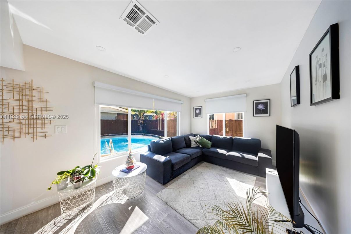 Interior, Living room, Recessed Lighting, Wood Texture Flooring