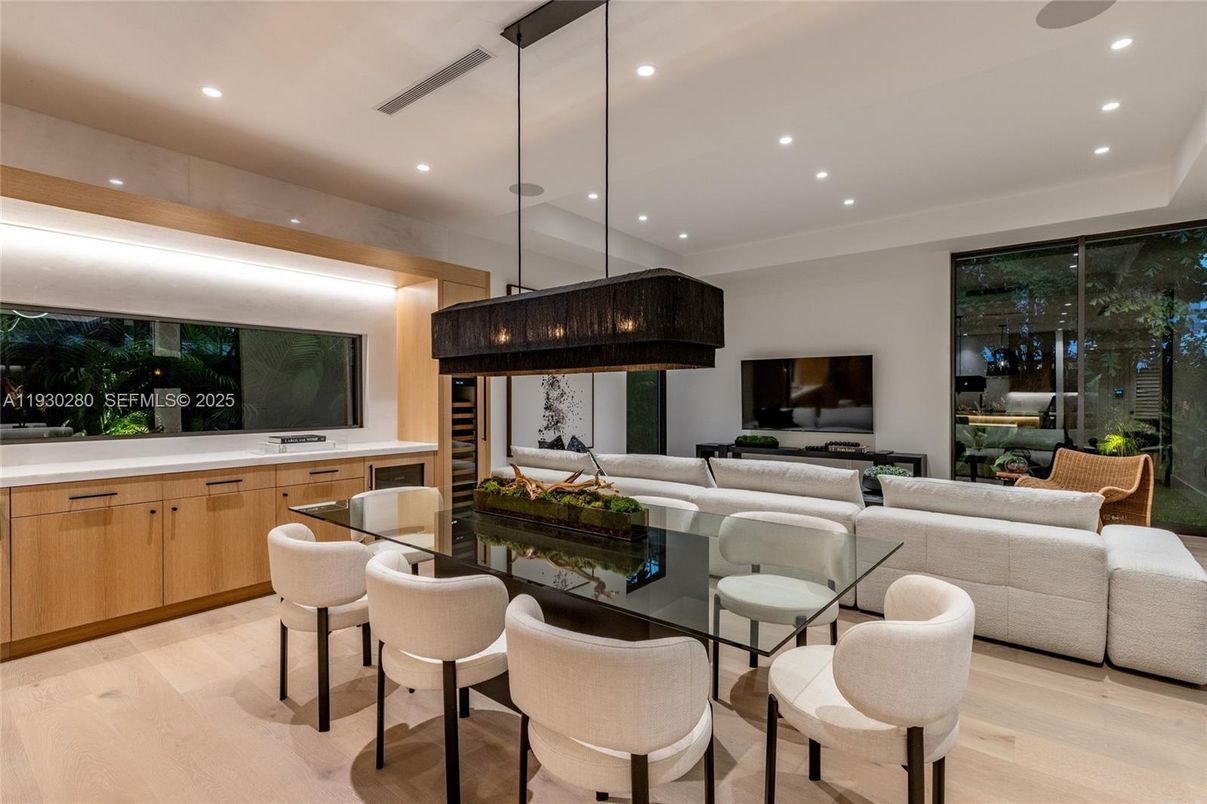 Chandelier, Interior, Living room, Recessed Lighting, Wood Texture Flooring