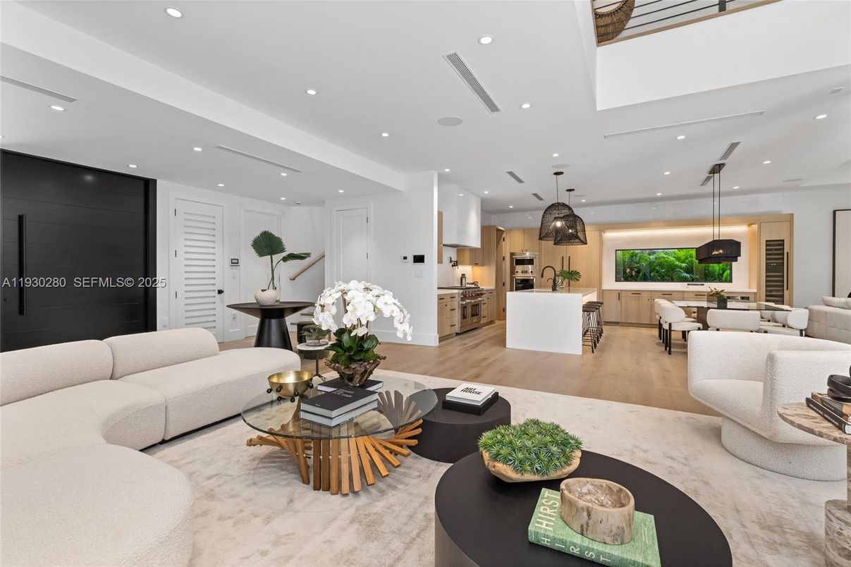 Dining room, Interior, Kitchen, Living room, Pendant Lights, Recessed Lighting, Stainless Steel Appliances, Wood Texture Flooring