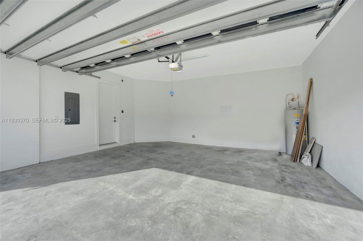 Garage, Interior