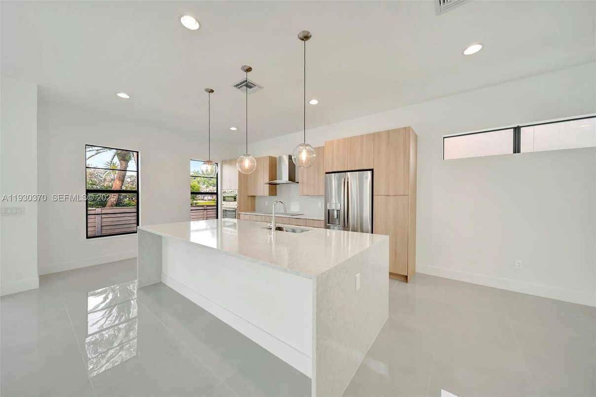 Interior, Kitchen, Pendant Lights, Recessed Lighting, Stainless Steel Appliances