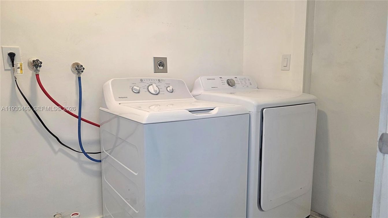 Interior, Washer