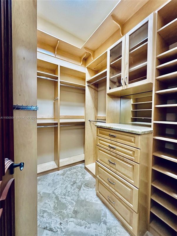 Interior, Walk-in Closets