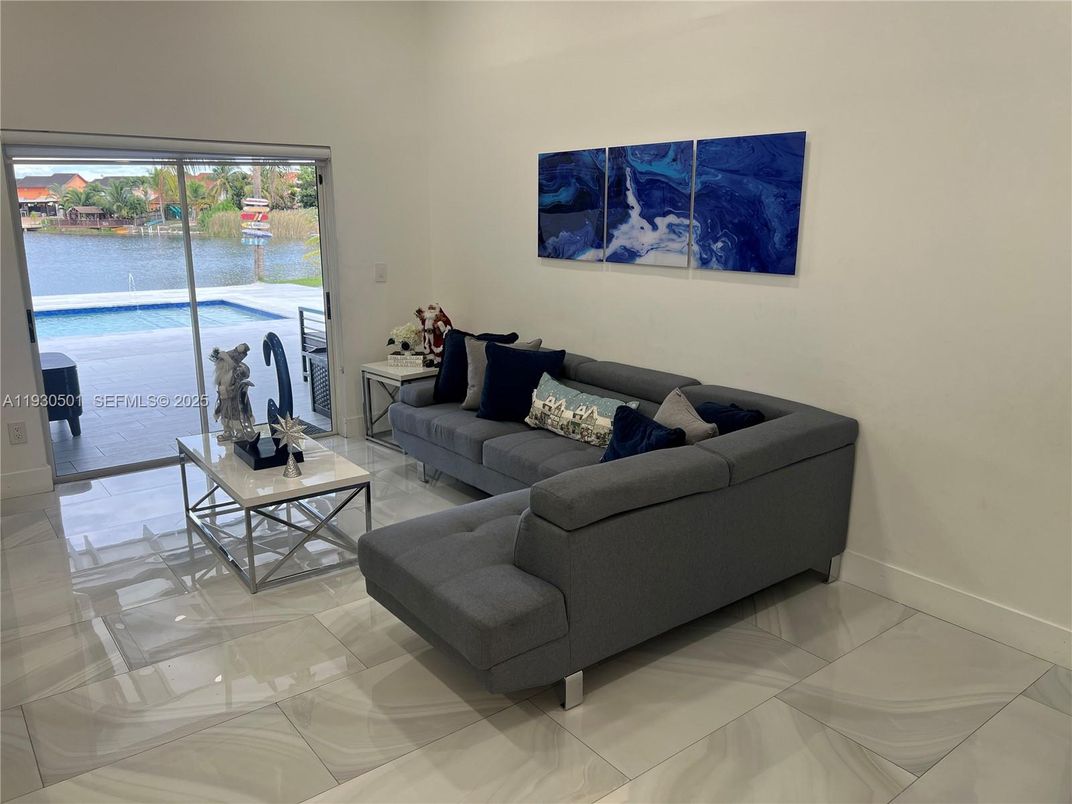 Interior, Living room, Water