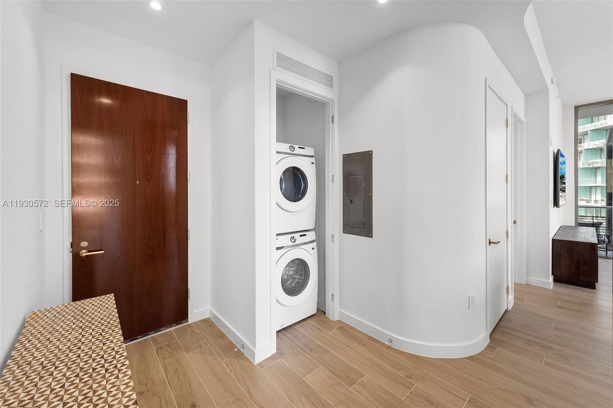 Interior, Recessed Lighting, Utility Closets, Washer, Wood Texture Flooring