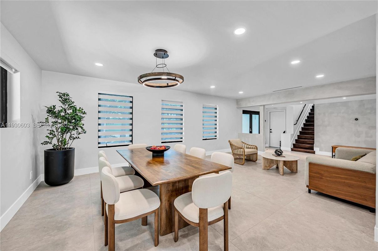 Dining room, Interior, Living room, Recessed Lighting