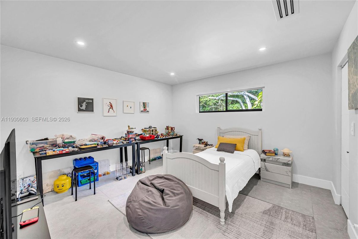 Bedroom, Interior, Recessed Lighting