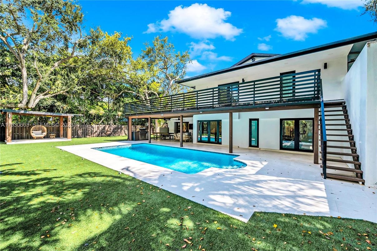 Backyard, Exterior, Pool