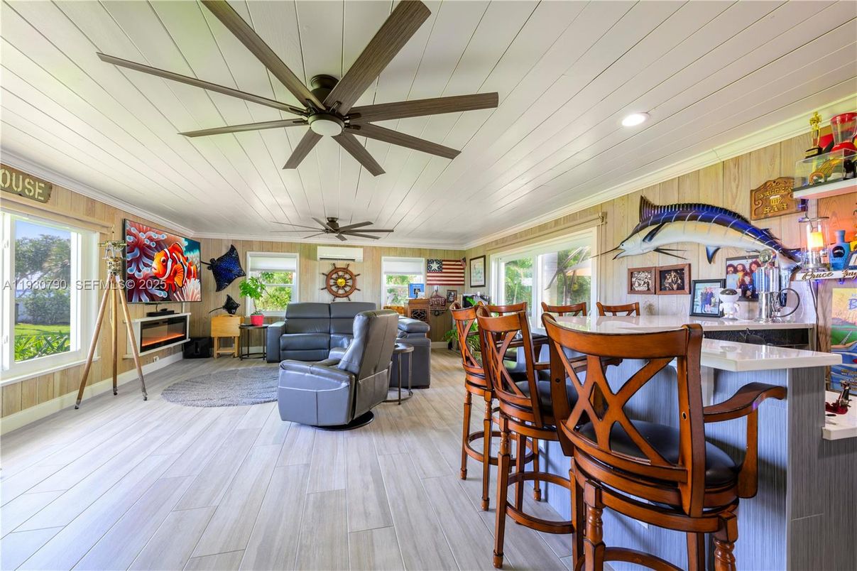 Dining room, Interior, Living room, Recessed Lighting, Wood Texture Flooring