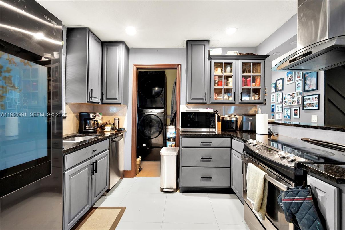 Interior, Kitchen, Recessed Lighting