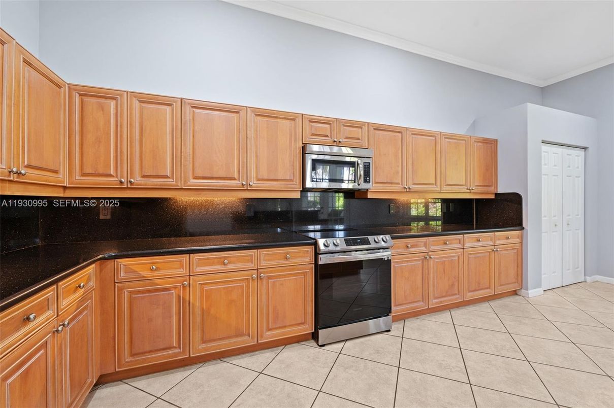 Interior, Kitchen, Stainless Steel Appliances