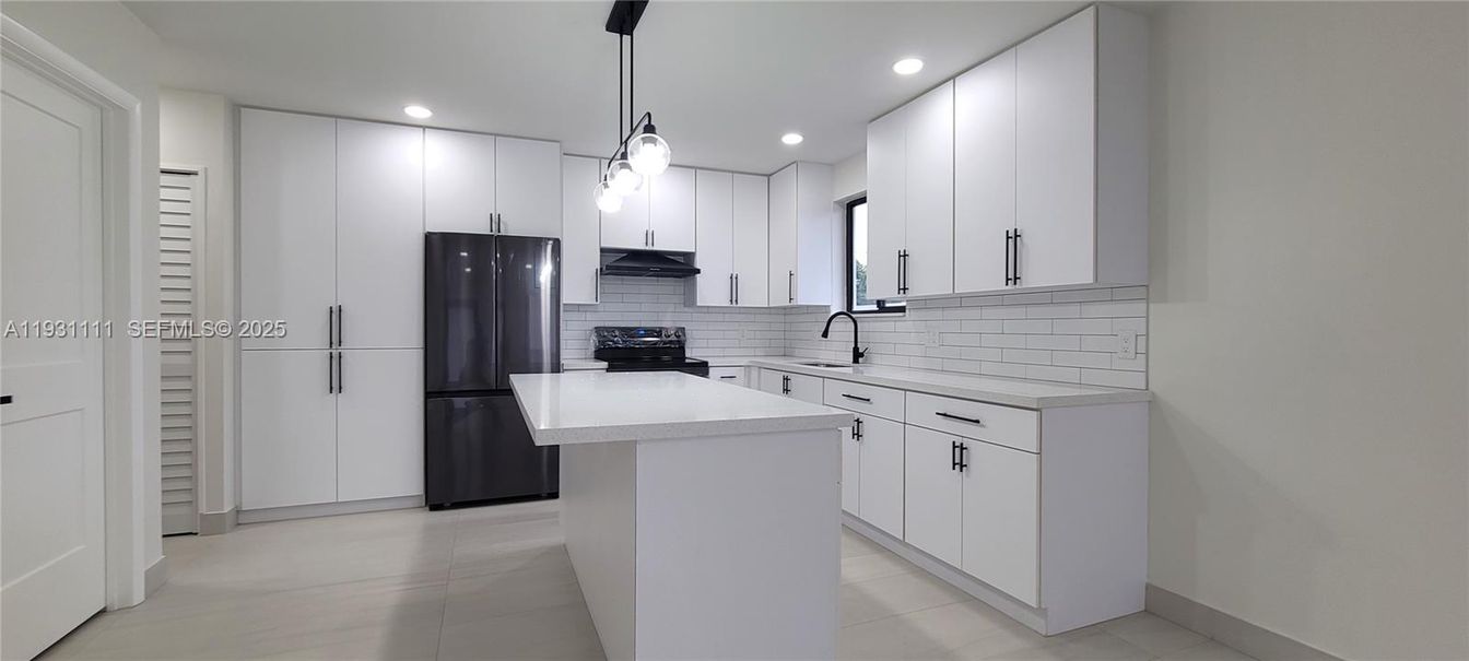 Interior, Kitchen, Pendant Lights, Recessed Lighting