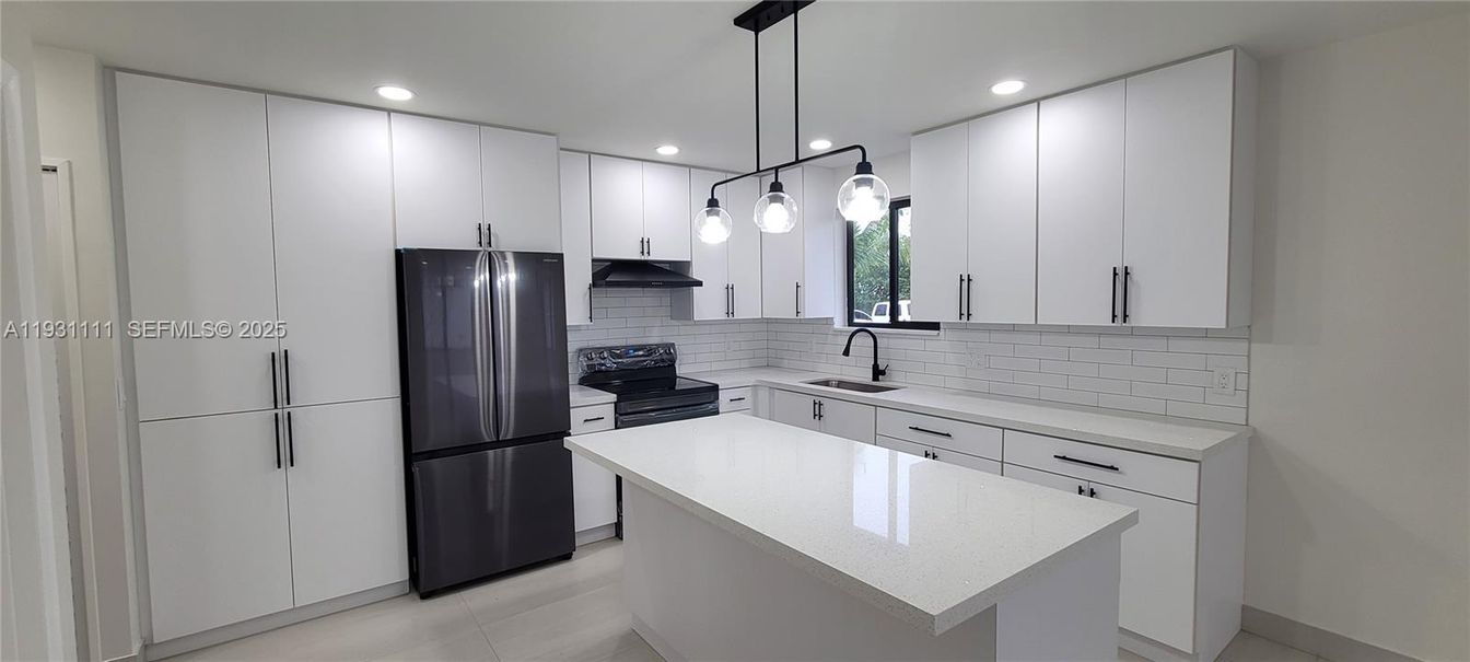Interior, Kitchen, Pendant Lights, Recessed Lighting
