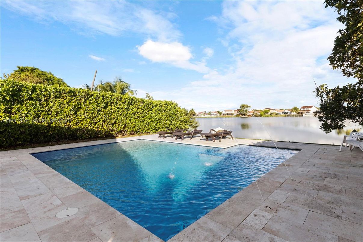 Exterior, Pool, Water