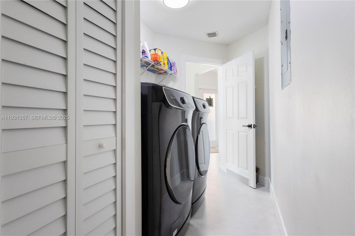 Interior, Utility Closets, Washer