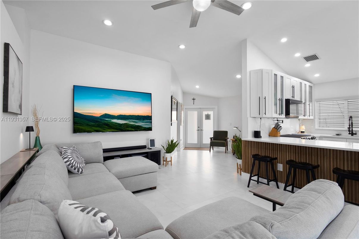 Interior, Kitchen, Living room, Recessed Lighting