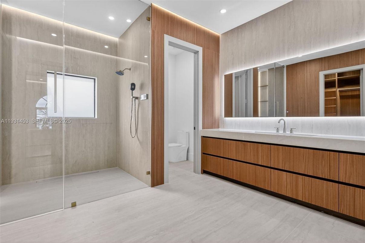 Bathroom, Glass Shower, Interior