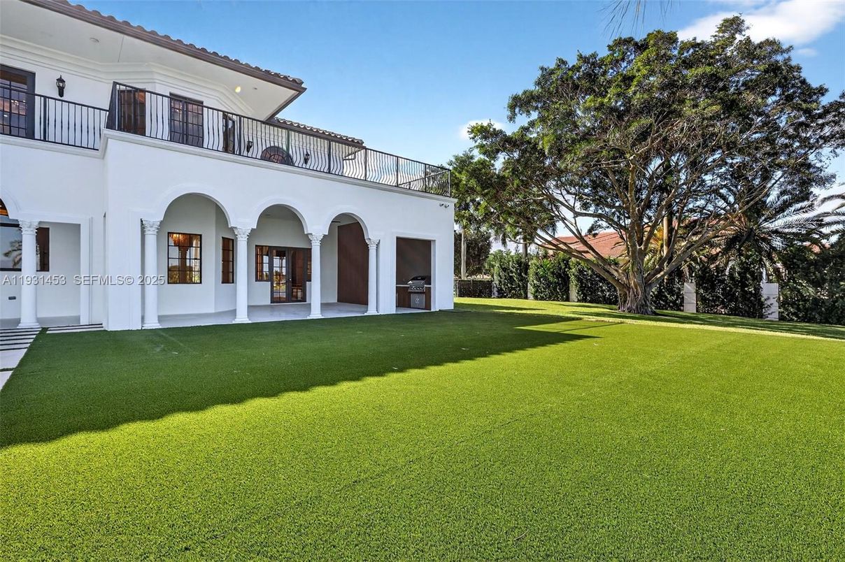 Home Theatre Room, Interior, Pendant Lights, Projection Screen, Theatre Room