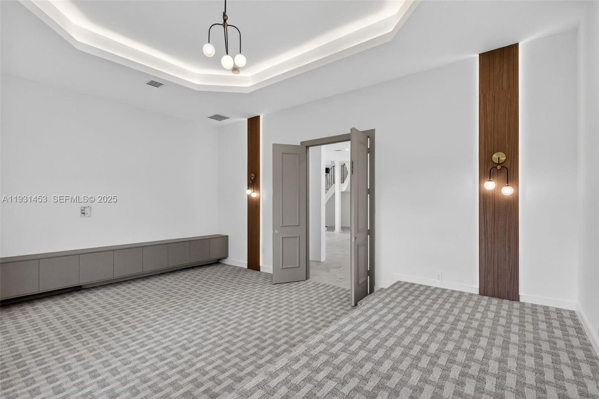 Empty room, Interior, Pendant Lights, Recessed Lighting, Wood Texture Flooring