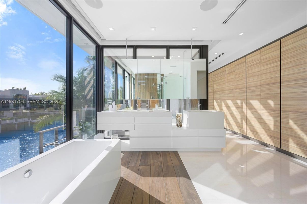 Bathroom, Free Standing Baths, Glass Shower, Interior, Recessed Lighting, Wood Texture Flooring