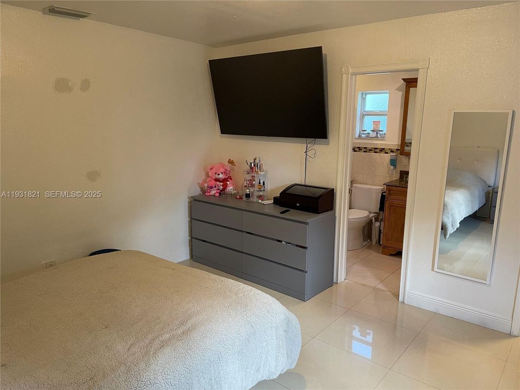 Bathroom, Bedroom, Interior