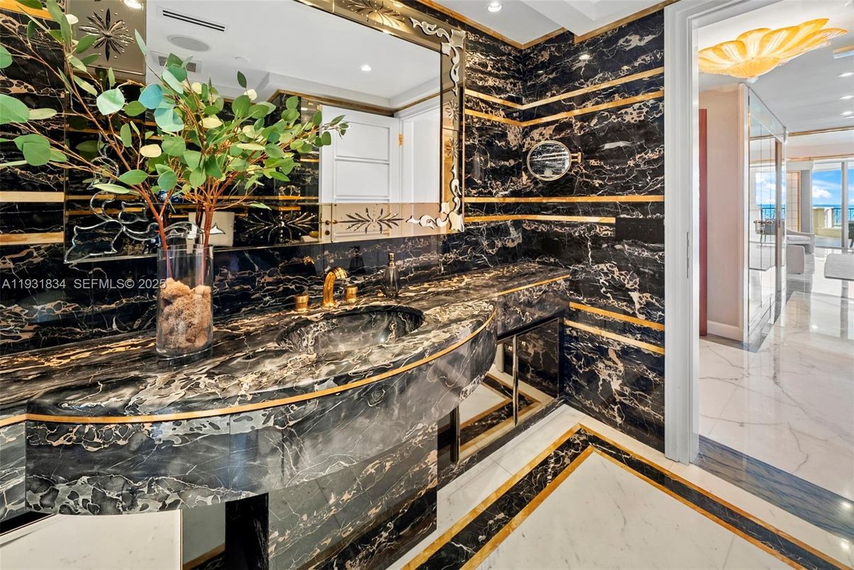 Bathroom, Interior, Marble, Marble Walls, Recessed Lighting