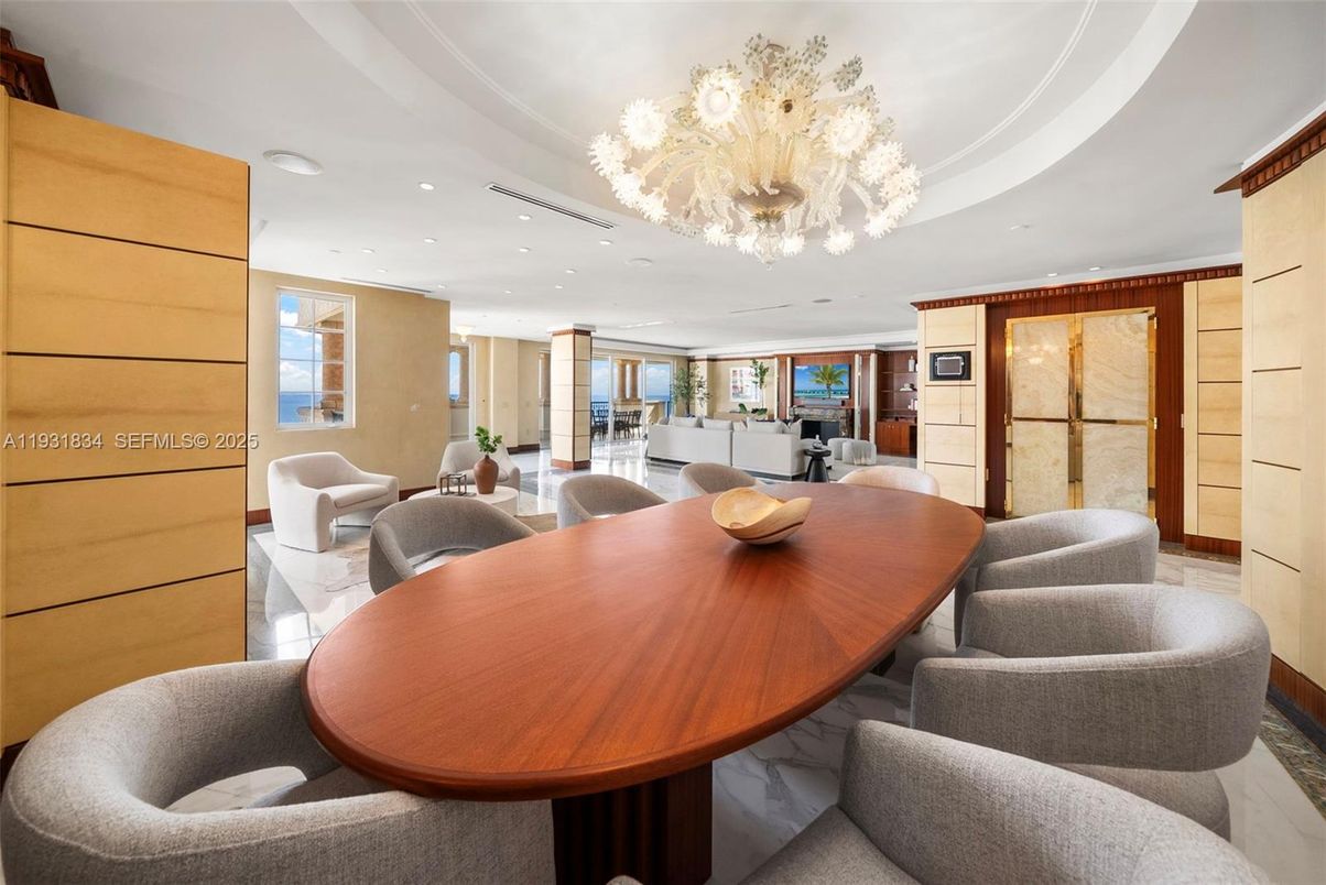 Chandelier, Dining room, Interior, Living room, Recessed Lighting