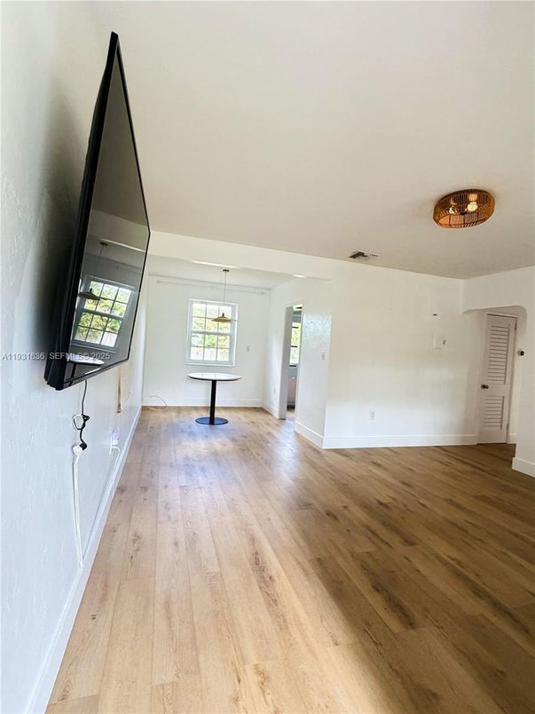 Empty room, Interior, Pendant Lights, Wood Texture Flooring