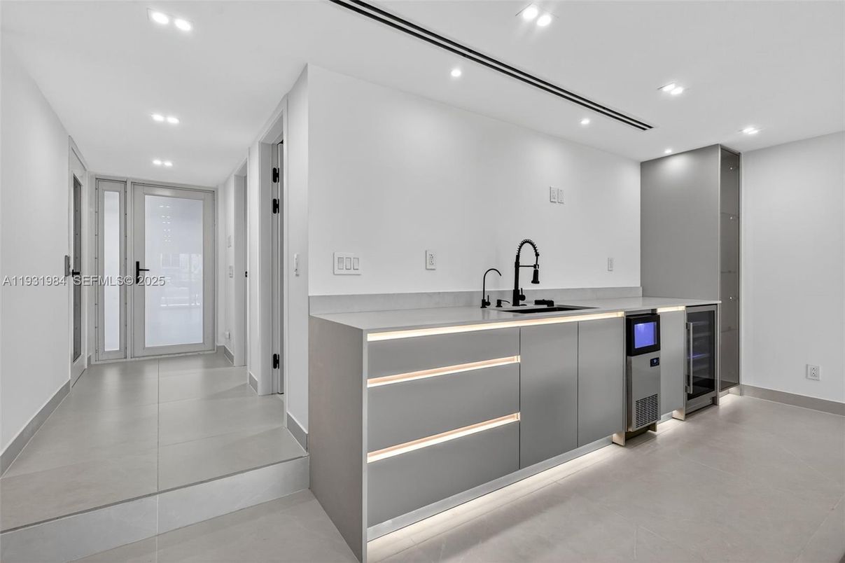 Interior, Kitchen, Recessed Lighting